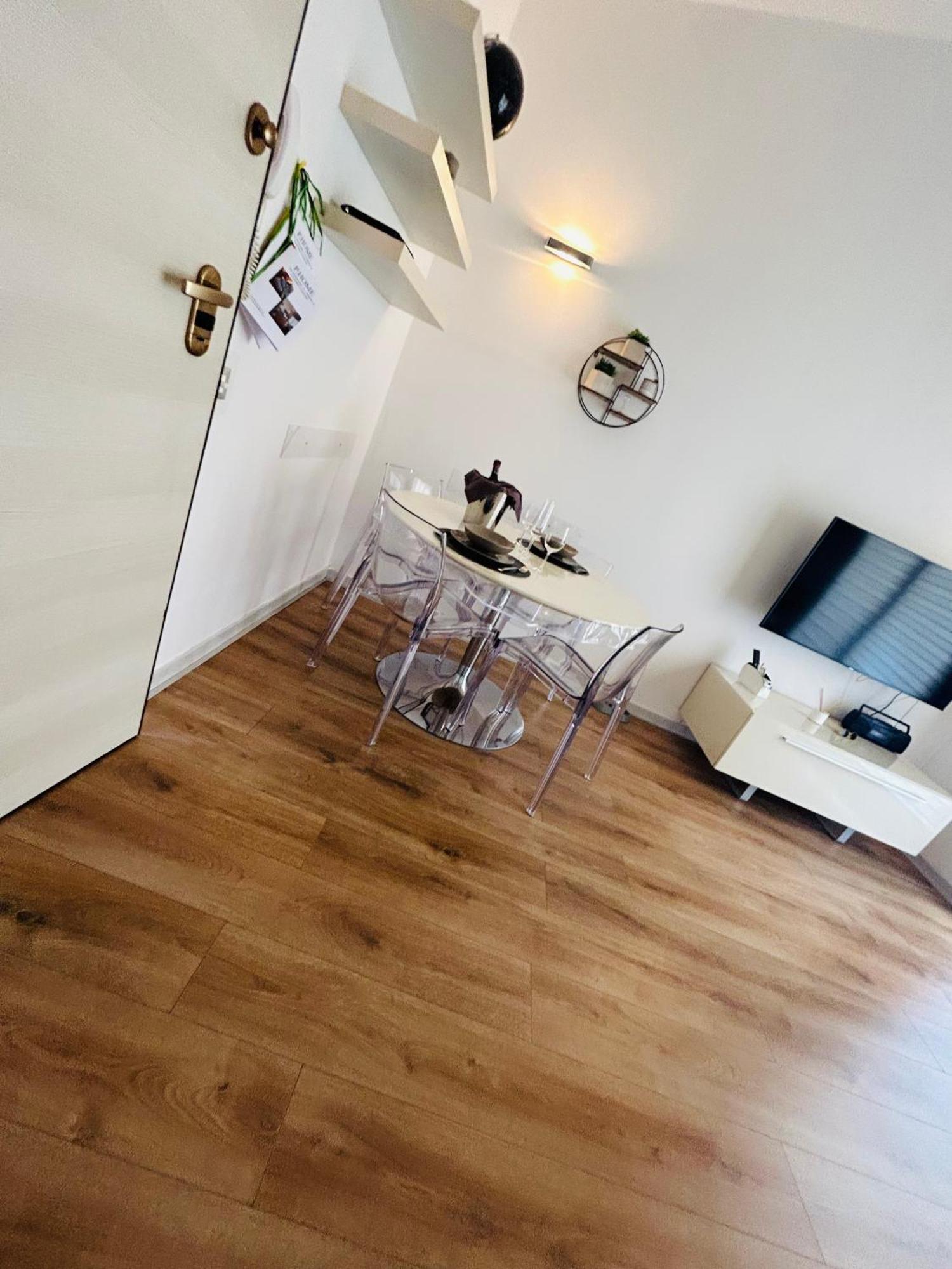 P. Home La Maddalena  Eksteriør bilde